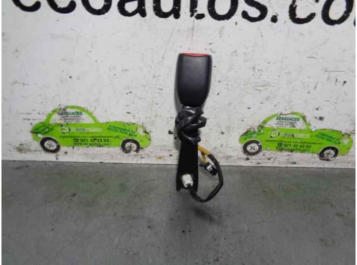 Recambio de enganche cinturon delantero derecho para lexus is i (_e1_) 200 (gxe10) referencia OEM IAM NSB1085