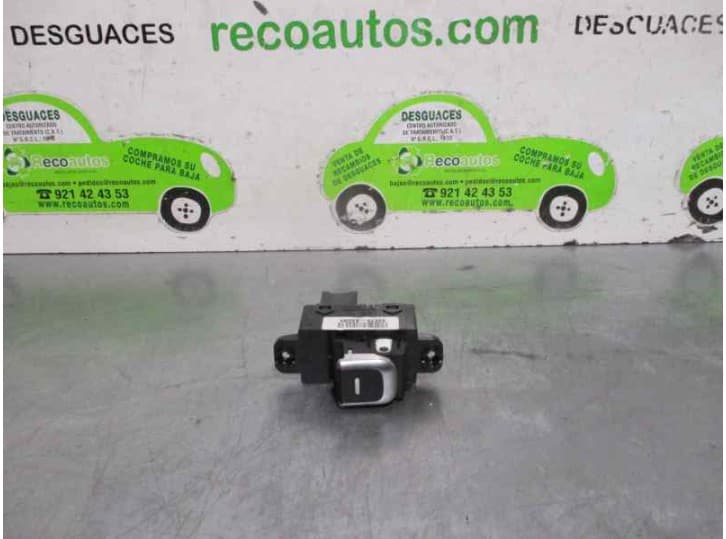 Recambio de mando elevalunas delantero derecho para kia carens iv 1.6 gdi referencia OEM IAM 93575A4020CA