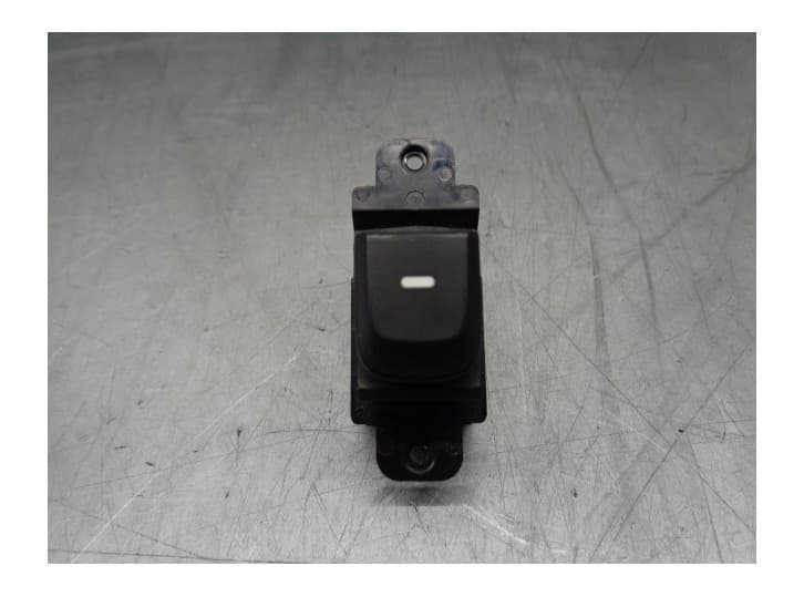 Recambio de mando elevalunas trasero izquierdo para hyundai i10 ii (ba, ia) 1.0 referencia OEM IAM 90119B4000 299122842