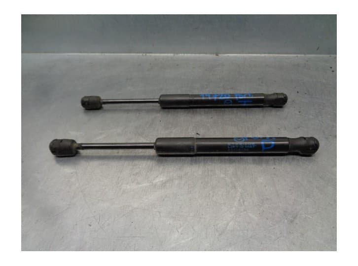 Recambio de amortiguadores maletero / porton para mazda 3 sedán (bl) 2.2 mzr cd (bl10) referencia OEM IAM BBM456930A