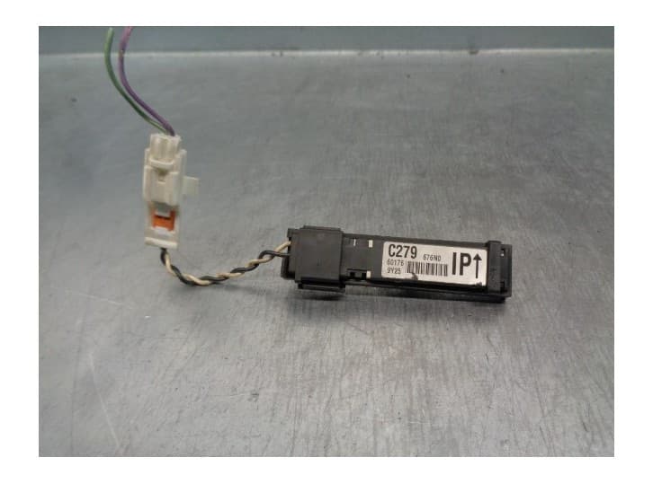 Recambio de antena para mazda 3 sedán (bl) 2.2 mzr cd (bl10) referencia OEM IAM C279676N0