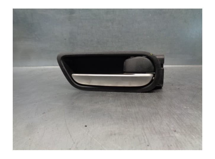 Recambio de maneta interior trasera derecha para mazda 3 sedán (bl) 2.2 mzr cd (bl10) referencia OEM IAM BBM472330A02