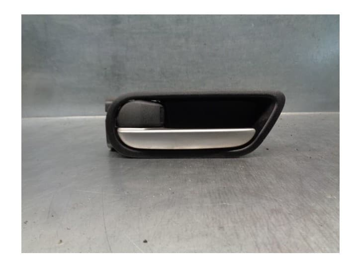 Recambio de maneta interior trasera izquierda para mazda 3 sedán (bl) 2.2 mzr cd (bl10) referencia OEM IAM BBM473330A02