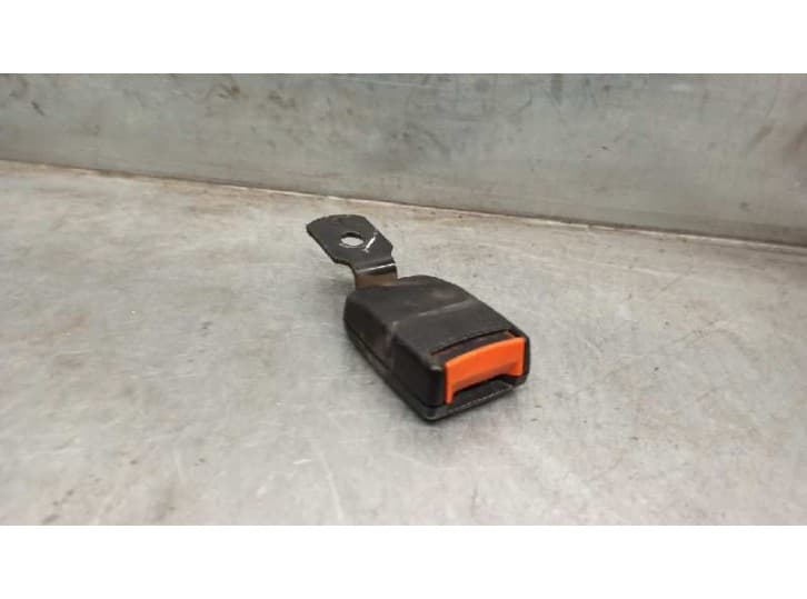 Recambio de enganche cinturon trasero izquierdo para ford galaxy i (wgr) 1.9 tdi referencia OEM IAM SIN REFE TRA IZQ 5 PUERTAS
