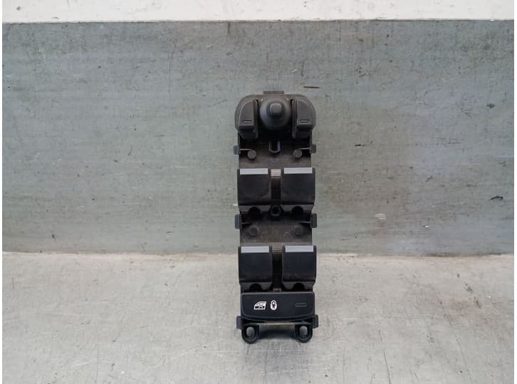 Recambio de mando elevalunas delantero izquierdo para land rover discovery sport (l550) 2.0 d 4x4 referencia OEM IAM FK7214540AC