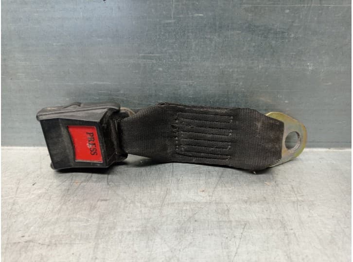 Recambio de enganche cinturon trasero izquierdo para iveco daily iii furgoneta 35 s 11 v,35 c 11 v referencia OEM IAM 500329325