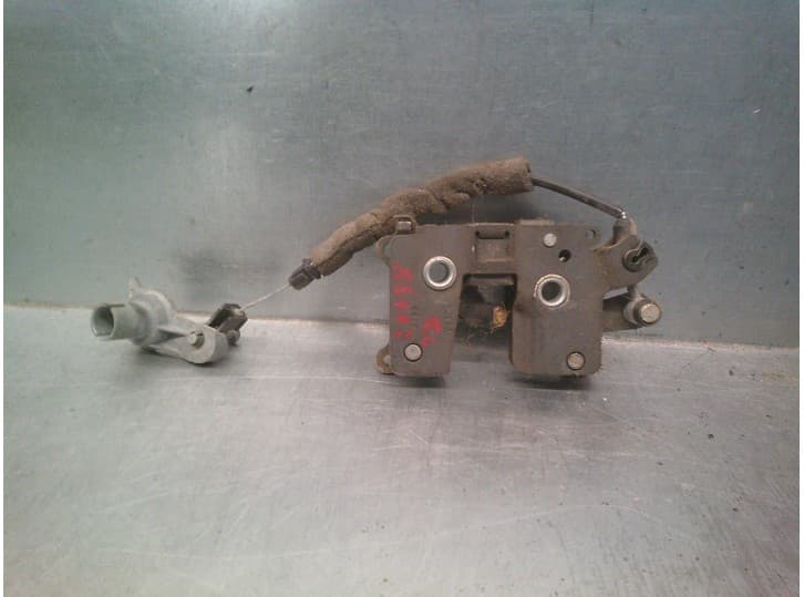 Recambio de cerradura asientos traseros para jeep commander 3.0 crd cat referencia OEM IAM 55197331AC