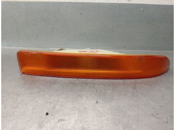 Recambio de piloto delantero derecho para renault master ii autobús (jd) 2.5 d referencia OEM IAM 8200133629 7701044523