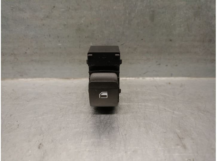 Recambio de mando elevalunas delantero derecho para hyundai i20 iii (bc3, bi3) 1.0 t-gdi hybrid 48v referencia OEM IAM 93581Q000
