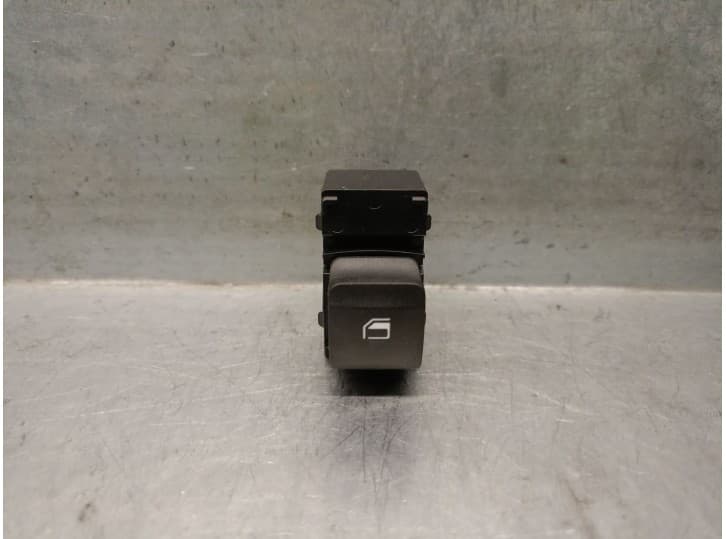Recambio de mando elevalunas trasero derecho para hyundai i20 iii (bc3, bi3) 1.0 t-gdi hybrid 48v referencia OEM IAM 93581Q0000