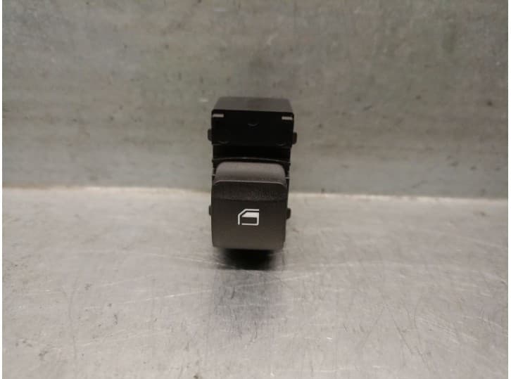 Recambio de mando elevalunas trasero izquierdo para hyundai i20 iii (bc3, bi3) 1.0 t-gdi hybrid 48v referencia OEM IAM 93581Q000