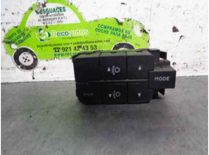 Recambio de mando luces salpicadero para iveco daily iv furgoneta 35c10, 35s10 referencia OEM IAM 69500781 30280194 BRITON
