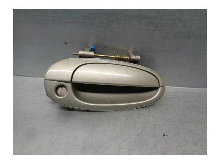 Recambio de maneta exterior delantera derecha para daewoo evanda (klal) 2.0 referencia OEM IAM 96326830