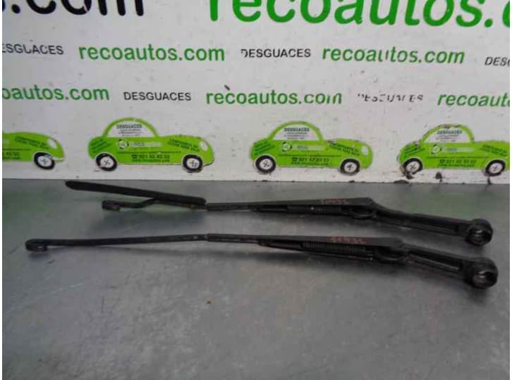 Recambio de brazo limpia delantero derecho para kia sephia sedán (fa) 1.5 i referencia OEM IAM