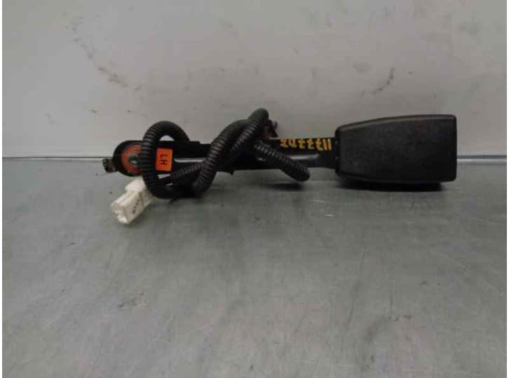 Recambio de enganche cinturon delantero izquierdo para hyundai i20 i (pb, pbt) 1.4 crdi referencia OEM IAM