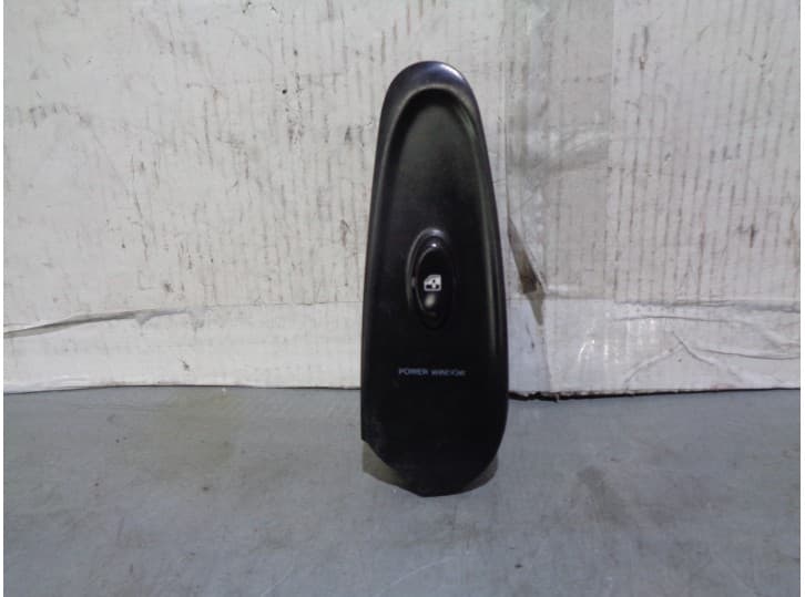 Recambio de mando elevalunas delantero derecho para nissan maxima / maxima qx iv (a32) 2.0 referencia OEM IAM 9358027000