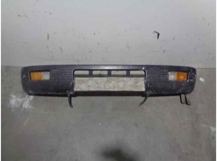 Recambio de paragolpes delantero para renault r-5 gtl 688-13 4 cilindros referencia OEM IAM 688710