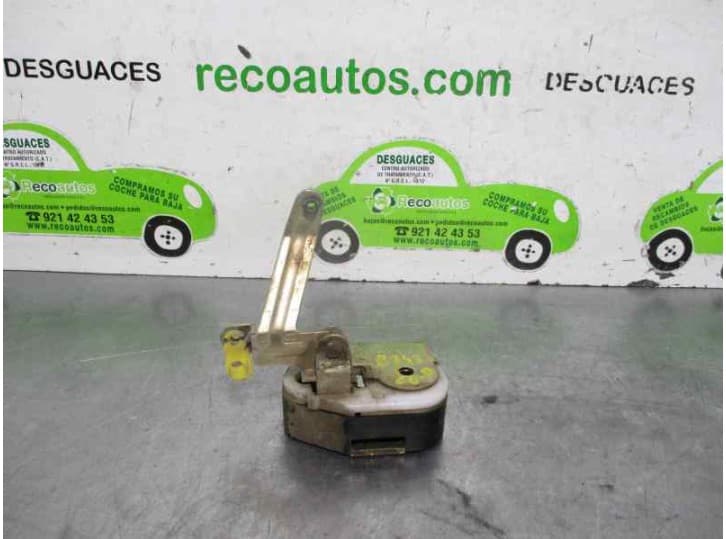 Recambio de cerradura puerta trasera derecha para renault master ii autobús (jd) 2.2 dci 90 referencia OEM IAM 352464 DE CORREDE