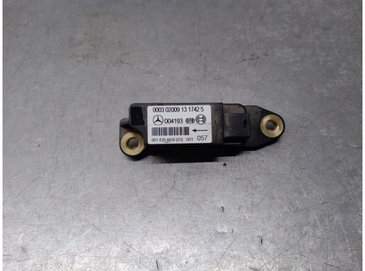 Recambio de sensor airbag para mercedes-benz clase c (w203) c 32 amg kompressor (203.065) referencia OEM IAM 0018204426 00030200
