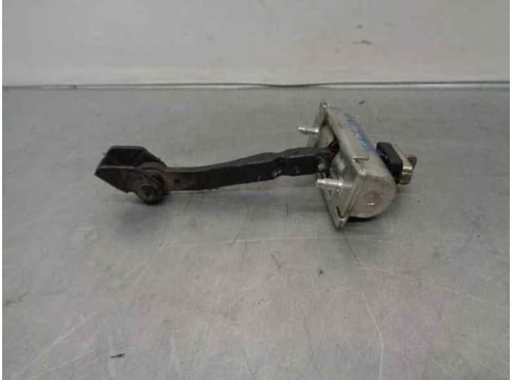 Recambio de retenedor puerta para opel corsa d (s07) 1.4 (l08, l68) referencia OEM IAM 13180682