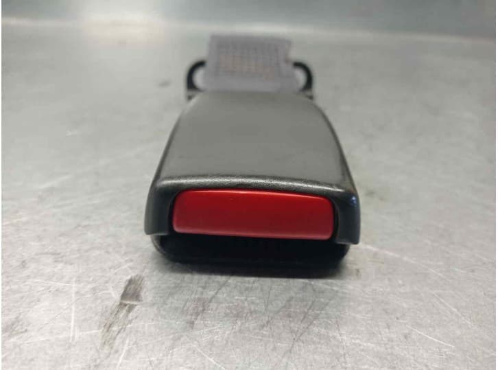 Recambio de enganche cinturon trasero izquierdo para rover 200 ii hatchback (rf) 214 si referencia OEM IAM TRA IZQ 5 PUERTAS