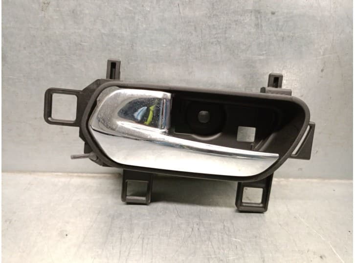 Recambio de maneta interior delantera izquierda para nissan micra v (k14) 0.9 ig-t referencia OEM IAM 806715FA6A 806715FA6A