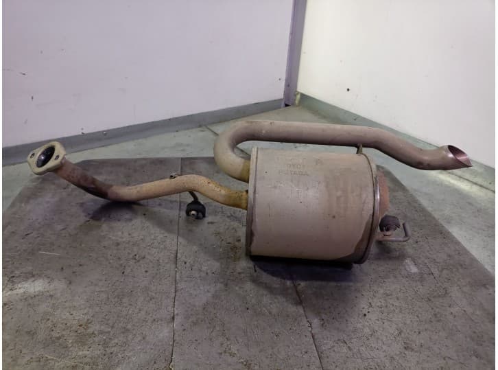 Recambio de tubo escape trasero para toyota yaris (_p13_) 1.5 16v cat (híbrido) referencia OEM IAM 10Y01 174300M120 FUTABA