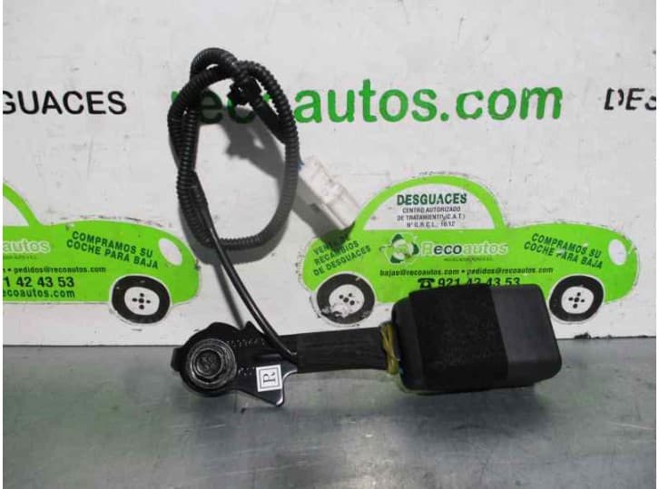 Recambio de enganche cinturon delantero derecho para kia carens iv 1.6 gdi referencia OEM IAM