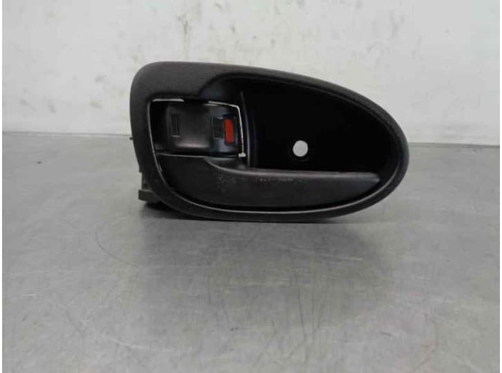 Recambio de maneta interior delantera izquierda para toyota yaris (_p9_) 1.4 d-4d (nlp90_) referencia OEM IAM 692060D90