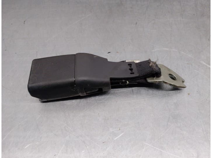 Recambio de enganche cinturon trasero izquierdo para subaru outback (bs) 2.0 d awd (bsd) referencia OEM IAM 64680AL030VH TRASERO