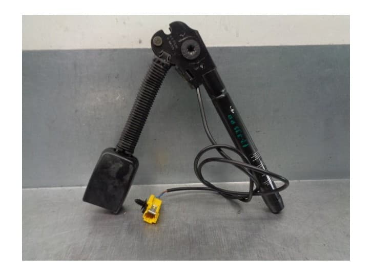 Recambio de pretensor airbag delantero derecho para ford puma (ec_) 1.4 16v referencia OEM IAM YS61A61208AA