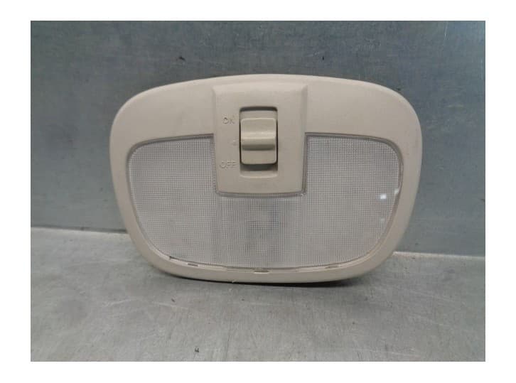 Recambio de luz interior para ssangyong rexton w / rexton 2.0 xdi referencia OEM IAM 8372008000 TRASERA