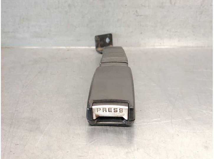 Recambio de enganche cinturon delantero izquierdo para hyundai galloper ii (jk-01) 2.5 td intercooler referencia OEM IAM P24322