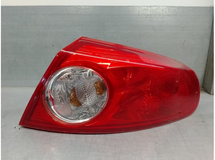 Recambio de piloto trasero derecho para daewoo lacetti hatchback (klan) 1.6 referencia OEM IAM 96387725 DE ALETA 5 PUERTAS