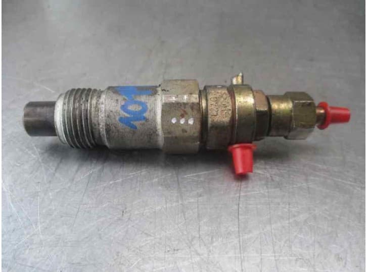 Recambio de inyector para nissan vanette autobús (c22) 2.0 d (ulc22) referencia OEM IAM 710721 845
