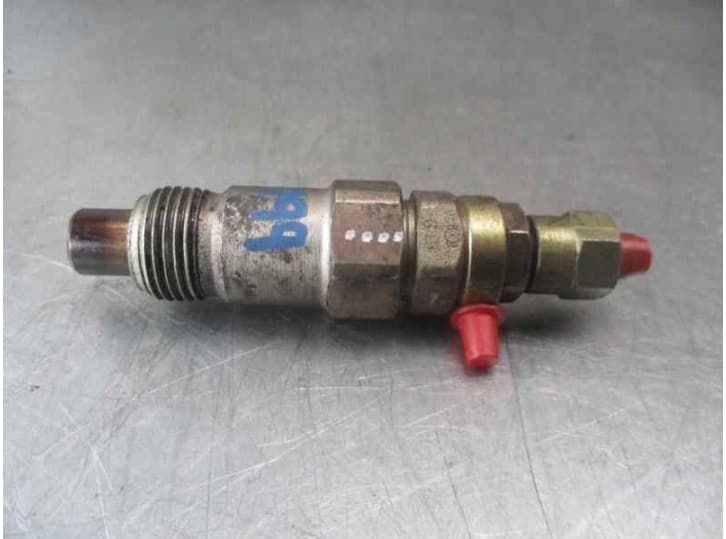 Recambio de inyector para nissan vanette autobús (c22) 2.0 d (ulc22) referencia OEM IAM 710721 845