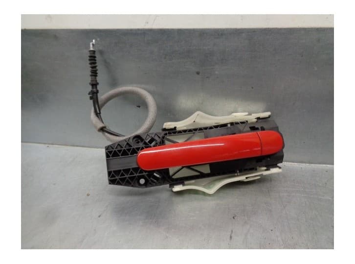 Recambio de maneta exterior delantera derecha para skoda rapid spaceback (nh1) 1.4 tsi referencia OEM IAM 5N0839885H 5 PUERTAS