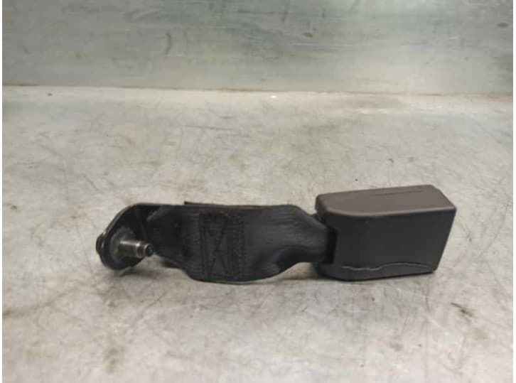 Recambio de enganche cinturon trasero derecho para nissan qashqai i (j10, nj10) 1.5 dci referencia OEM IAM 89842EY10A