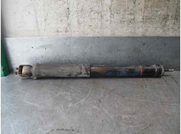 Recambio de amortiguador delantero derecho para mercedes-benz /8 (w115) 240 d (115.117) referencia OEM IAM 1153231700 541700633