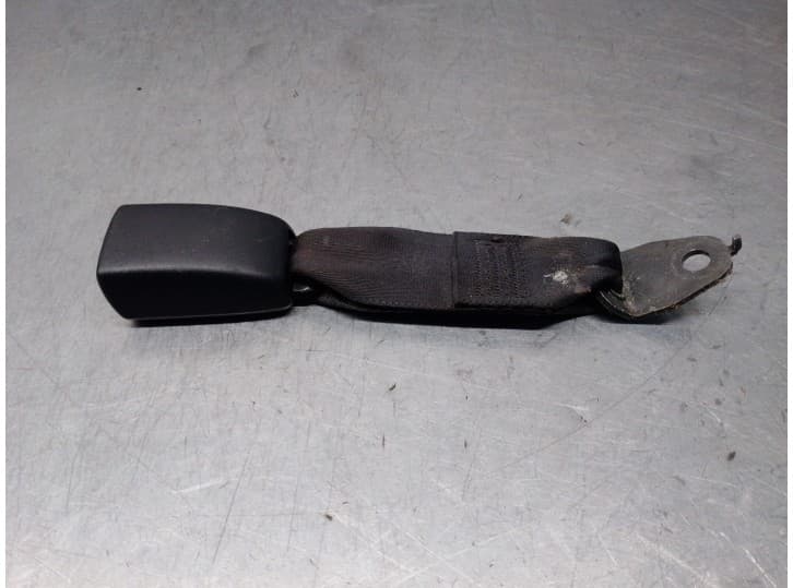 Recambio de enganche cinturon trasero central para mitsubishi lancer viii (cy_a, cz_a) 2.0 di-d (cy8a) referencia OEM IAM 7000A5