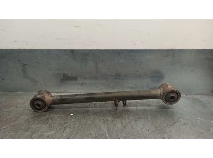 Recambio de brazo suspension inferior trasero derecho para toyota 4 runner ii (_n13_) 3.0 (vzn130_) referencia OEM IAM