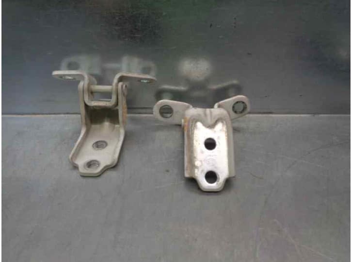 Recambio de bisagra puerta para kia carens iv 1.7 crdi referencia OEM IAM 793103K000 793103K000