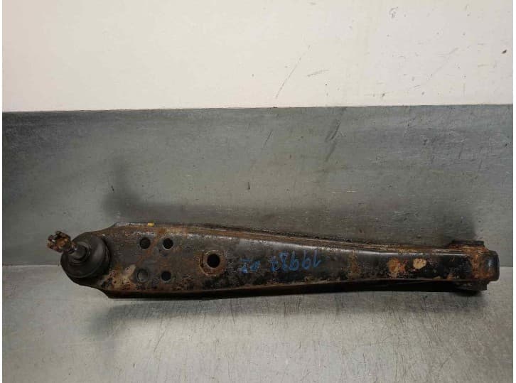 Recambio de brazo suspension inferior delantero izquierdo para suzuki super carry autobús (ed) 1.0 (sk410) referencia OEM IAM F1