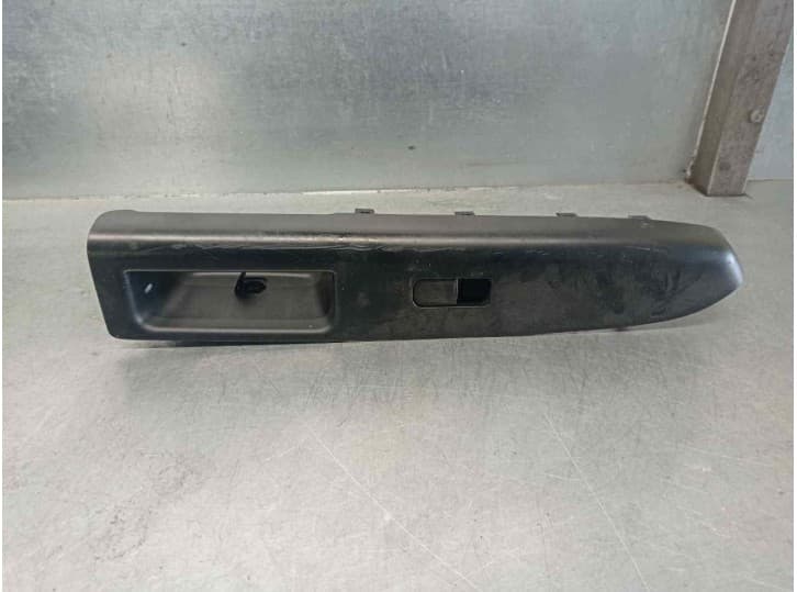 Recambio de mando elevalunas delantero derecho para kia soul i (am) 1.6 cvvt referencia OEM IAM 1845906WKS