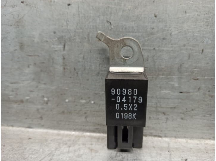 Recambio de sensor para toyota corolla sedán (_e15_) 2.0 d-4d (ade150) referencia OEM IAM 9098004179