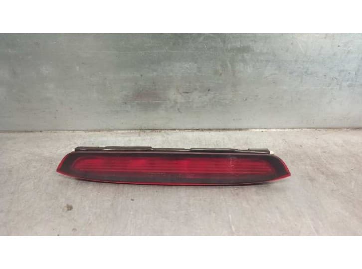 Recambio de luz central de freno para toyota corolla verso (_e12_) 1.6 vvt-i (zze121_) referencia OEM IAM 8157013190