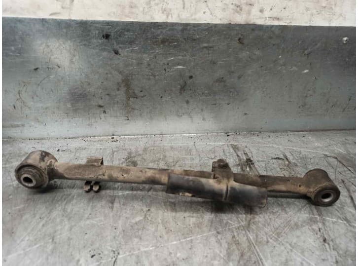 Recambio de brazo suspension superior trasero derecho para kia opirus (gh) 3.5 referencia OEM IAM 5526039800