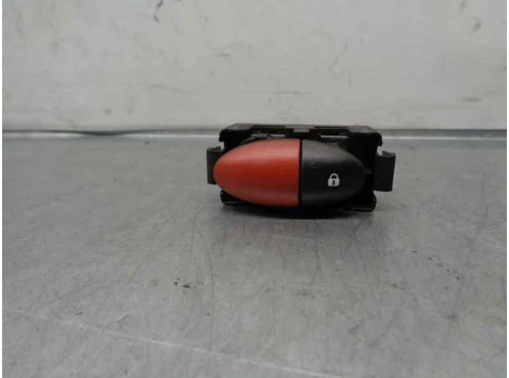 Recambio de warning para renault twingo ii (cn0_) 1.5 dci (cn0e) referencia OEM IAM 8200214895A