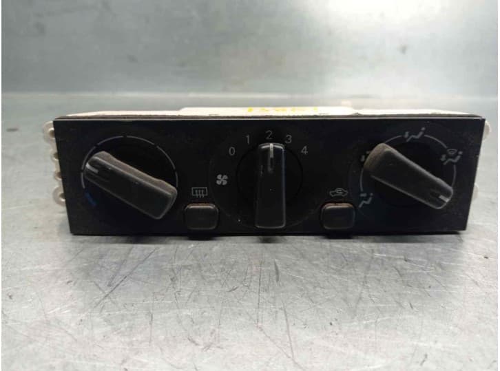 Recambio de mando calefaccion / aire acondicionado para mitsubishi space star monospace (dg_a) 1.3 16v (dg1a) referencia OEM IAM