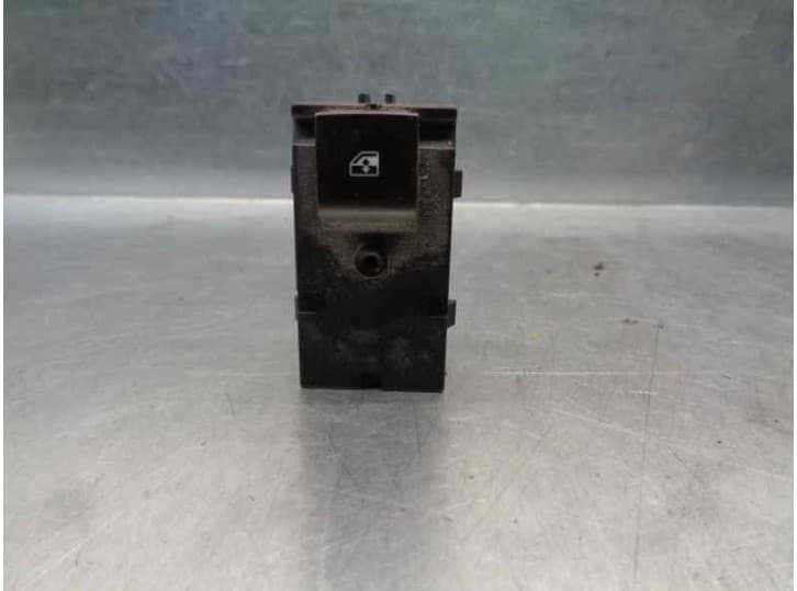 Recambio de mando elevalunas trasero izquierdo para opel astra j sedán 1.4 turbo (69) referencia OEM IAM 13301888